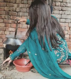 Aaliya Siddiqui, 43 years old, Woman, Uthal, Pakistan