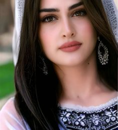Mahreen Sadiq, 20 years old, Woman, Muzaffarabad, Pakistan
